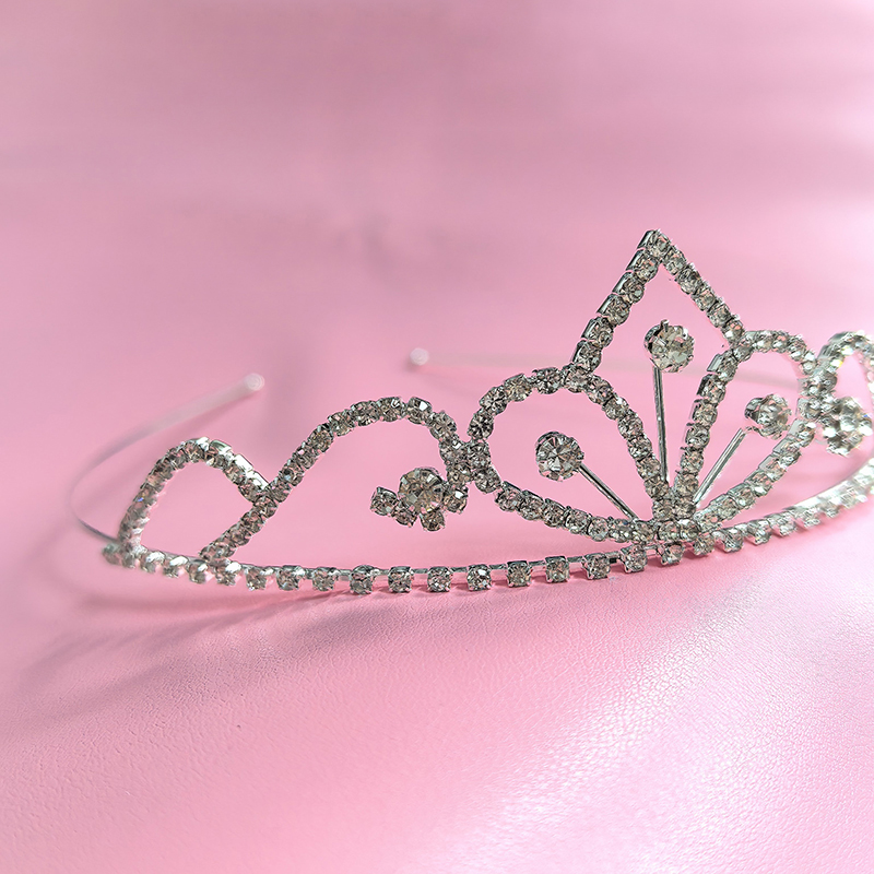 Women Accessories For Wedding - تاج زفاف فضي اللون مرصع بالأحجار