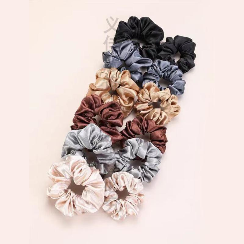 Scrunchie Satin Set - 12 قطعة من ربطات الشعر الناعمة