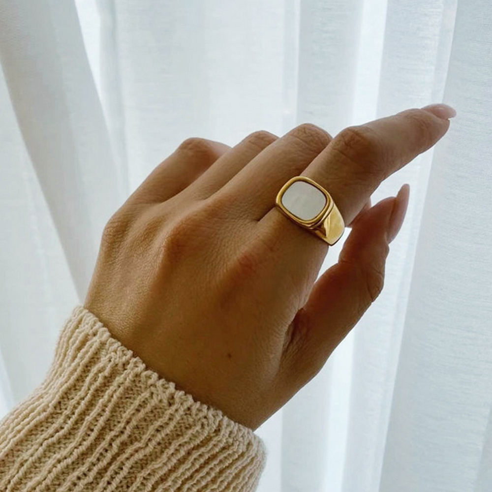 خواتم إيمانكو الكلاسيكية الضخم - مراجعة Women Accessories Outlet وسعره