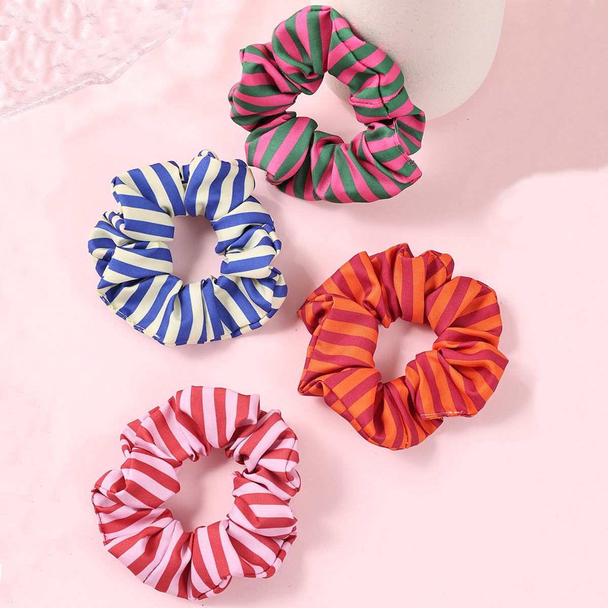 مجموعة من 4 قطع من ربطات الشعر - مراجعة Scrunchie Satin Set وسعره