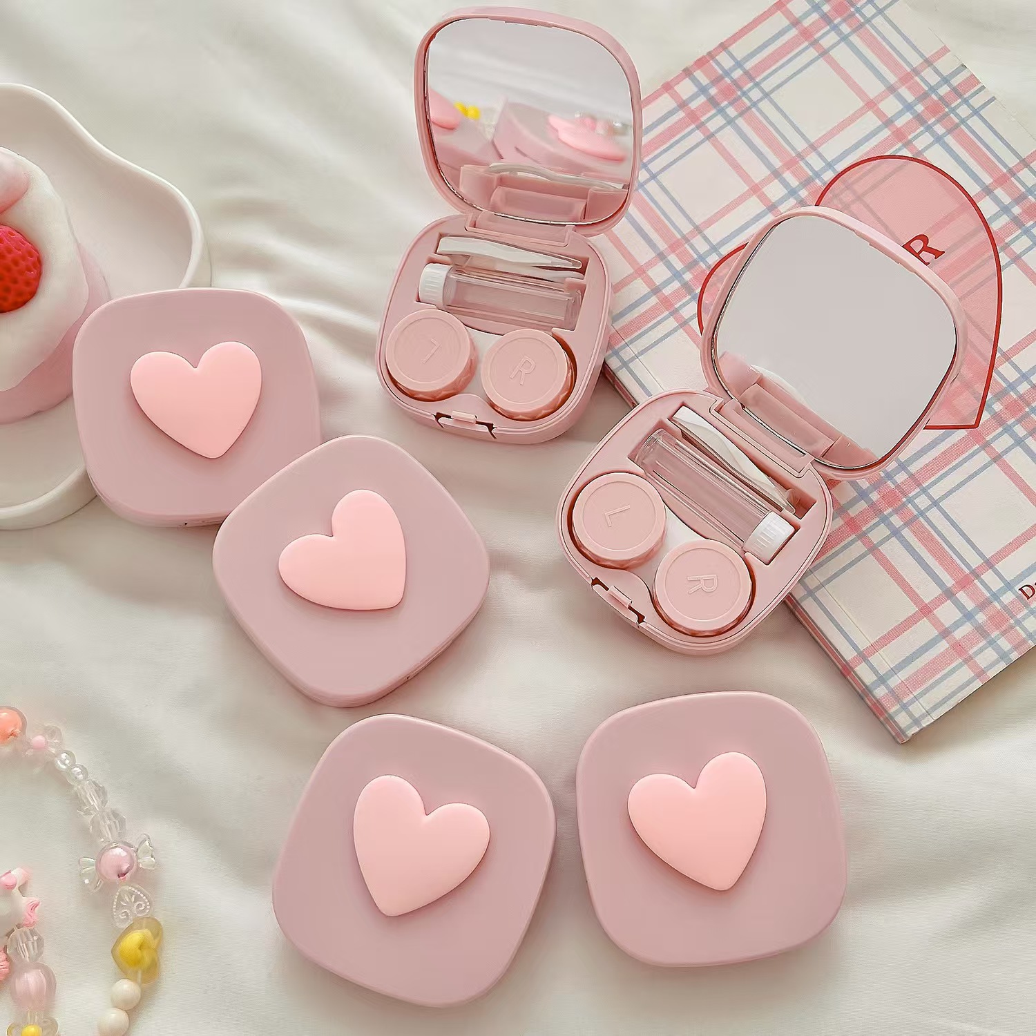 حافظة عدسات لاصقة على شكل قلب  - مراجعة Women Accessories List وسعره