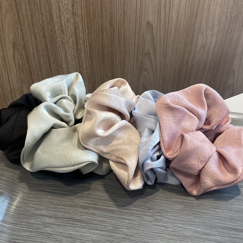 سكرونشي حرير للنساء والفتيات ، - مراجعة Scrunchie Satin Set وسعره