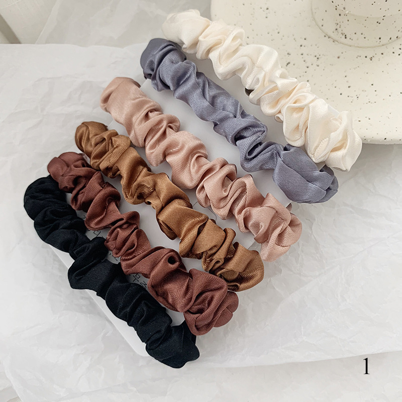 1 مجموعة الحرير الساتان بلون S - مراجعة Scrunchie Satin Set وسعره