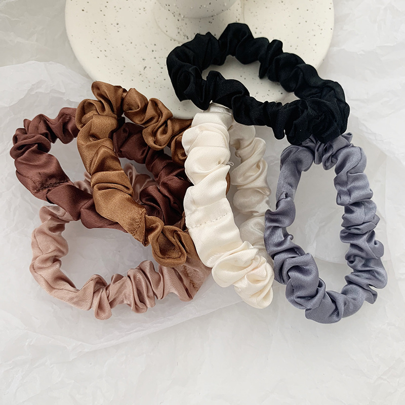 1 مجموعة الحرير الساتان بلون S - مراجعة Scrunchie Satin Set وسعره