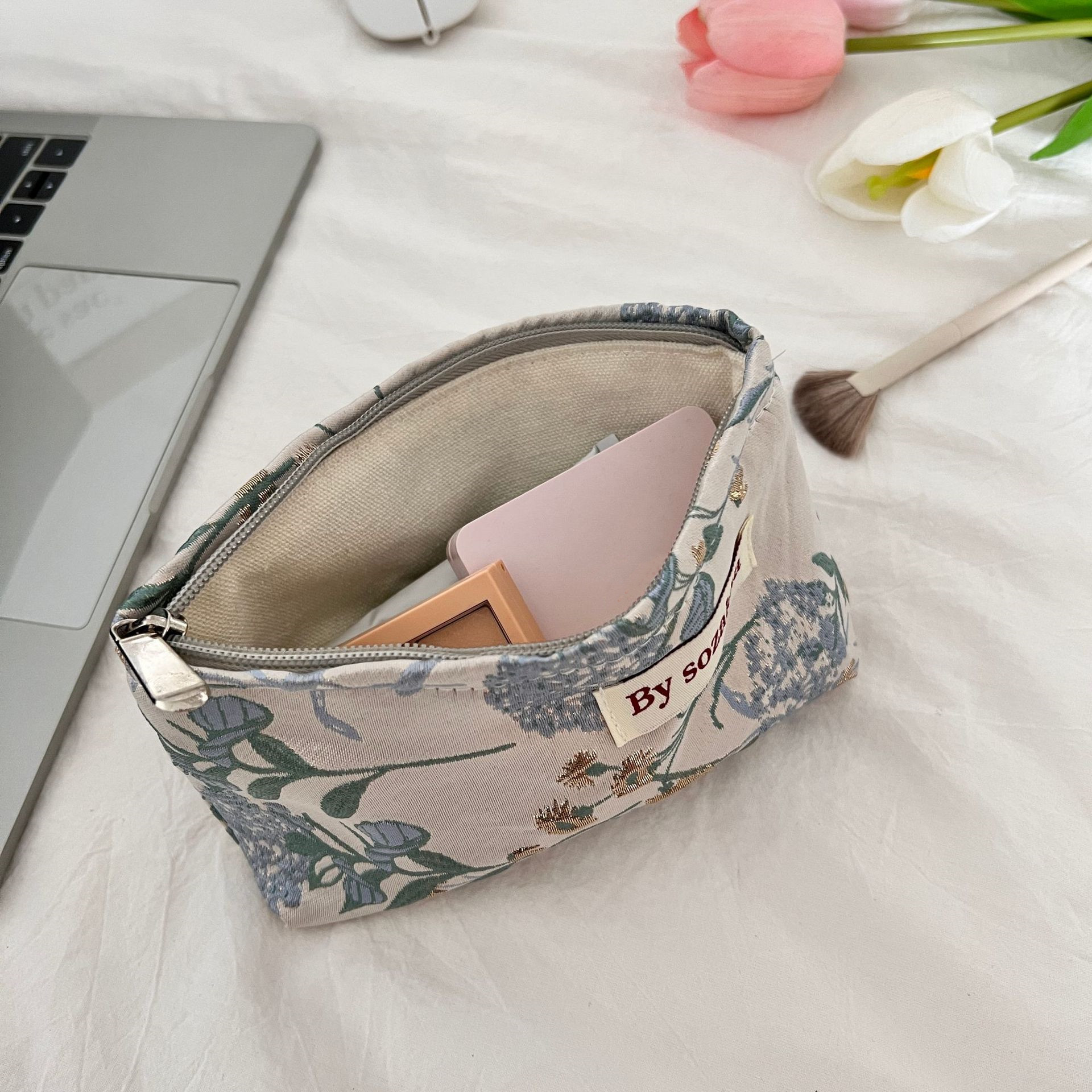 الفرنسية تنقش الزهور السفر حقي - مراجعة Women Accessories List وسعره