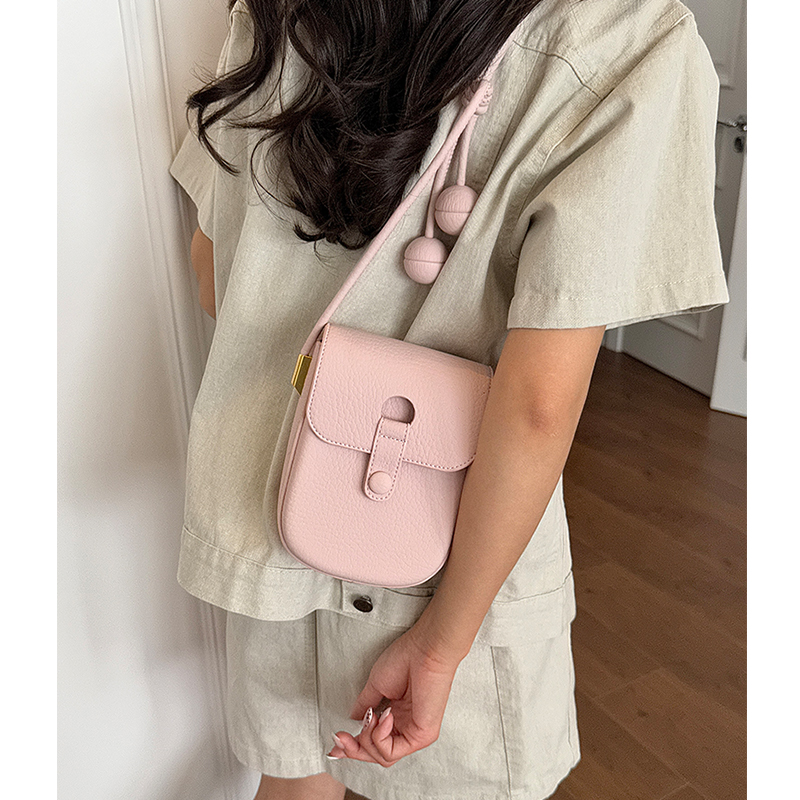 حقيبة كتف صغيرة فاخرة باللون ا - مراجعة Accessories Brand For Women وسعره